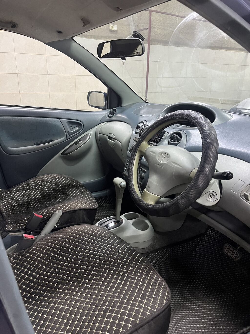 Toyota Vitz: 2000 г., 1.3 л, Автомат, Бензин, Хэтчбэк: фото 7