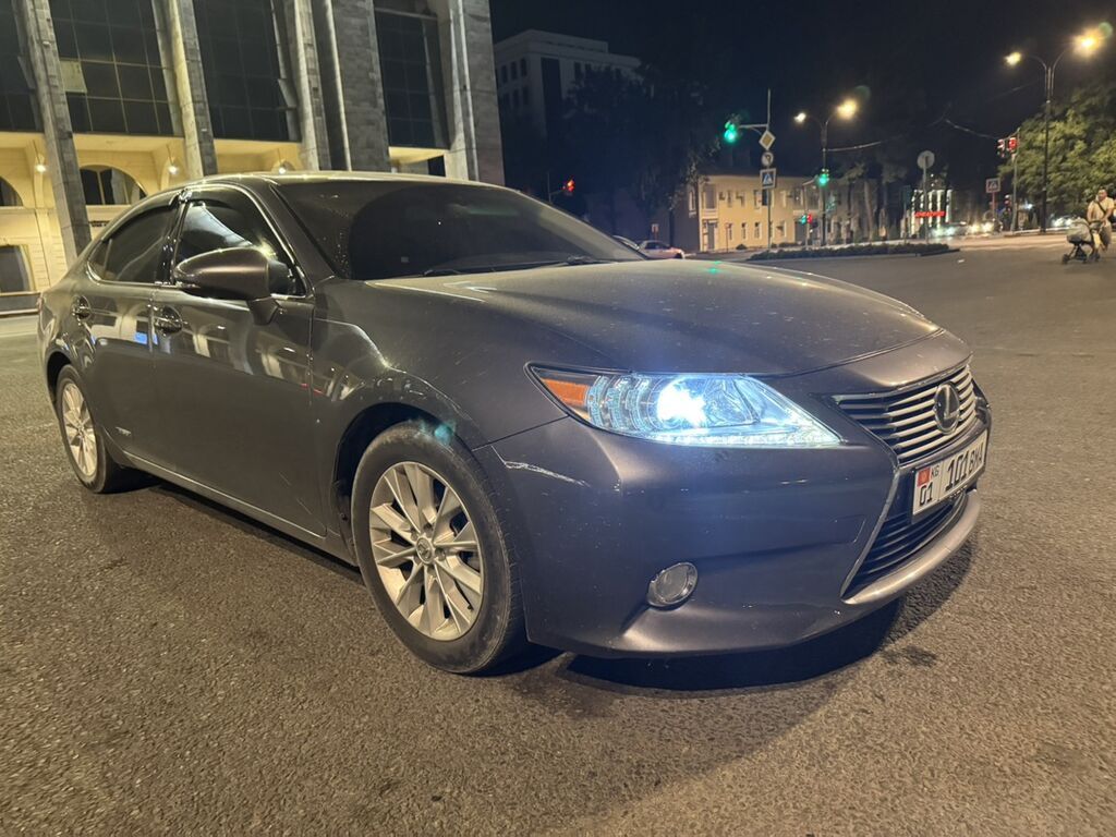 Lexus ES: 2013 г., 2.5 л, Вариатор, Гибрид, Седан: фото 2