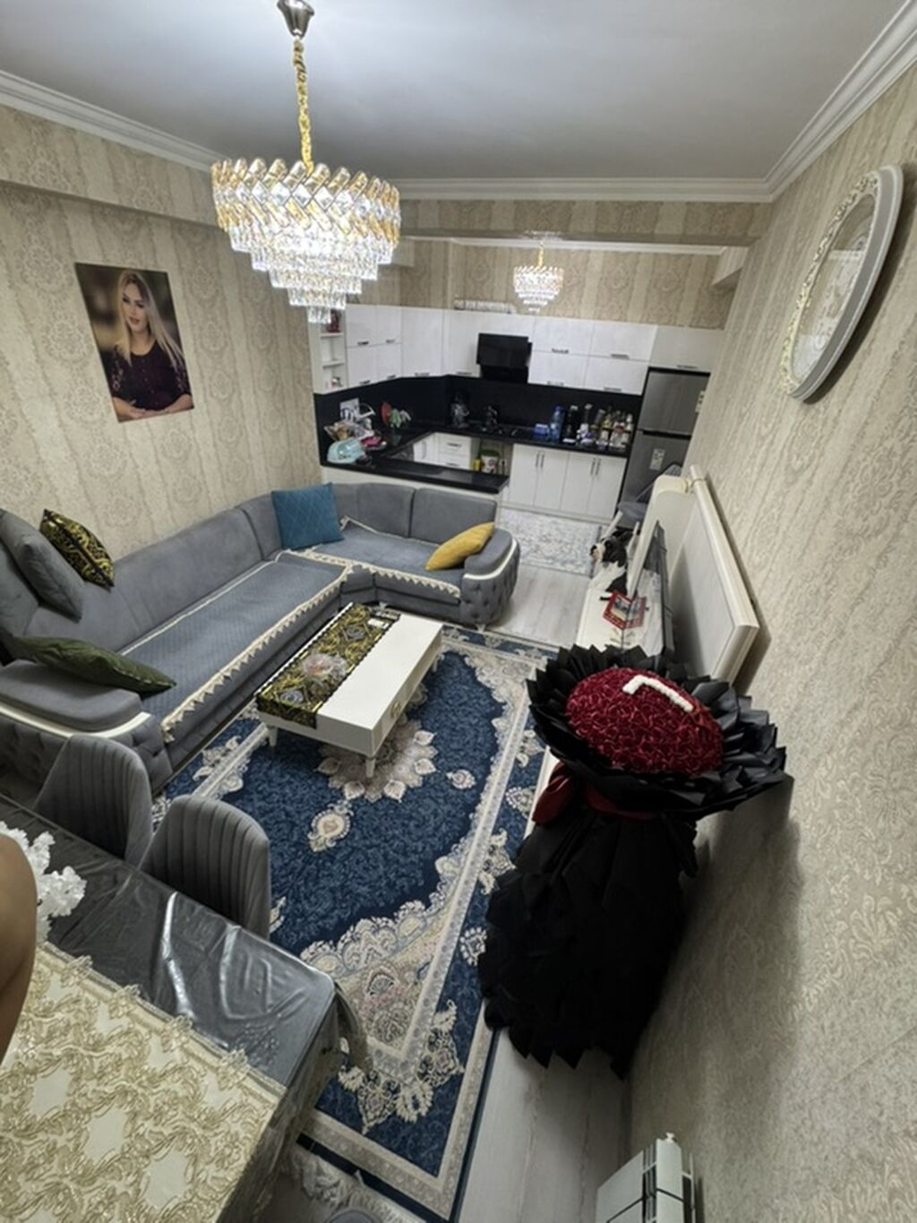 Makler deiləm öz evimdir. 20 Yanvar metrosuna cəmi 5 dəqiqəlik piyada