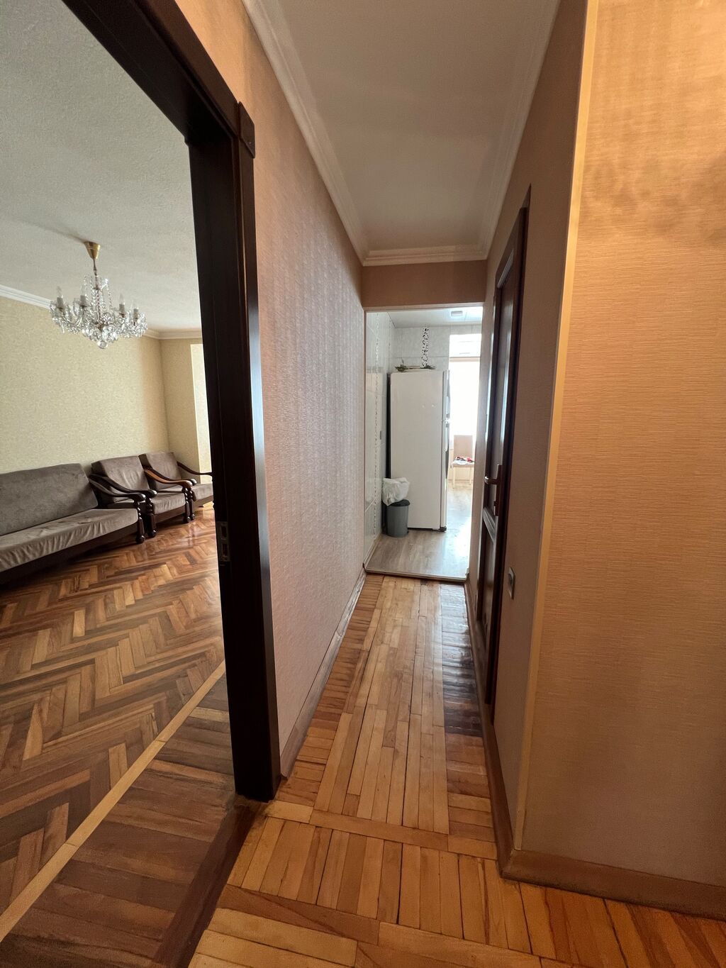 Bakı, Yasamal, 3 otaqlı, Köhnə tikili, m. İnşaatçılar, 77 kv. m