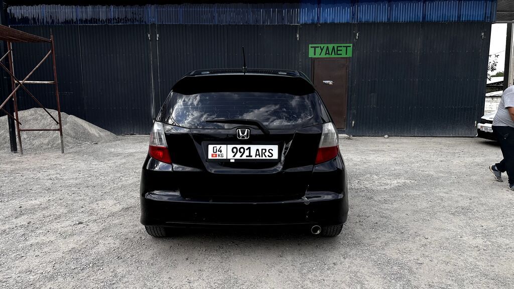 Honda Fit: 2011 г., 1.5 л, Автомат, Бензин, Хэтчбэк: фото 4