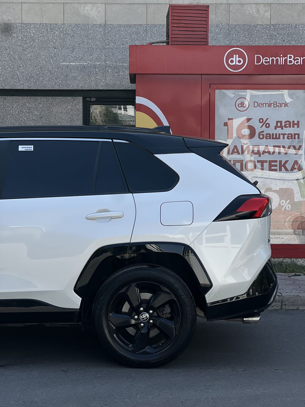 Toyota RAV4: 2021 г., 2.5 л, Автомат, Гибрид, Кроссовер: фото 5