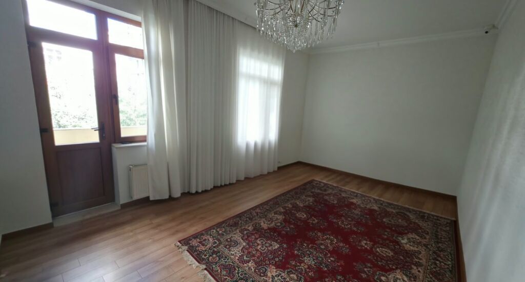 Bakı, Montin, 5 otaqlı, Köhnə tikili, m. Nəriman Nərimanov, 175 kv. m