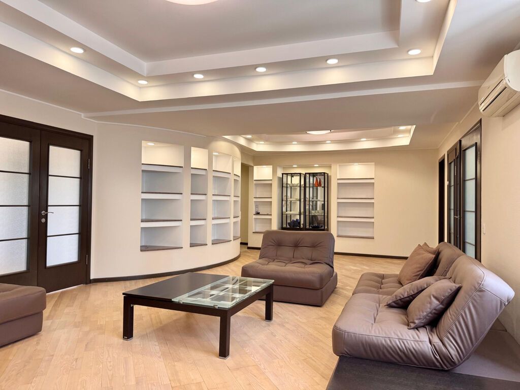 3 комнаты, 123 м², Филармония 6 этаж, Свежий ремонт: фото 3