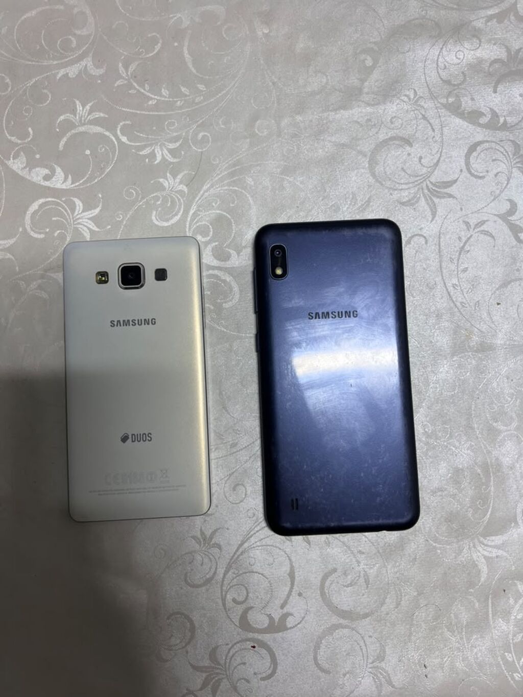 Два смартфона Samsung. 1) Samsung Galaxy A3 (серия A, DUOS), белый: -: фото 2