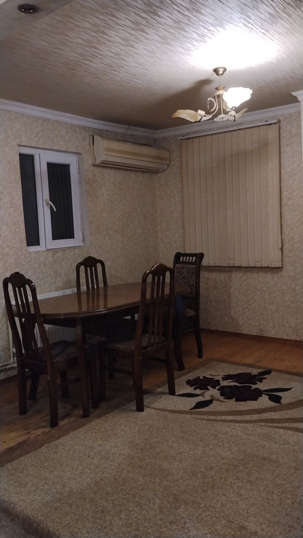 Yasamalda.,Insatcilar metrondan 5 deqiqelik ara mesafesinde yerlesir