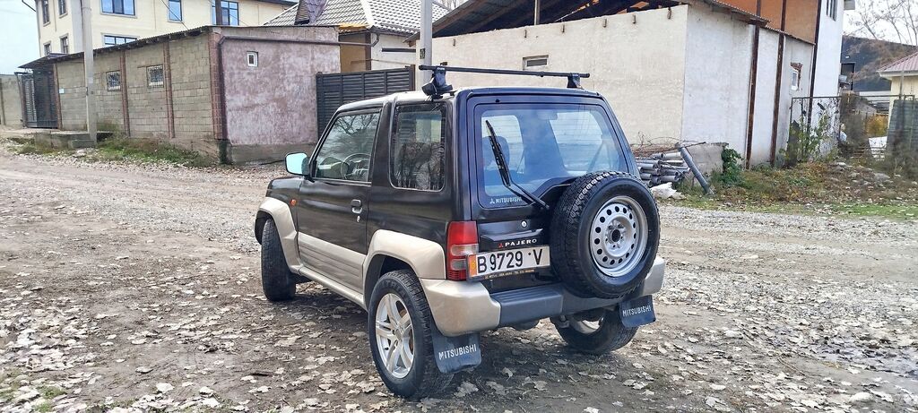 Mitsubishi Pajero Junior: 1996 г., 1.1 л, Автомат, Бензин, Внедорожник: фото 4