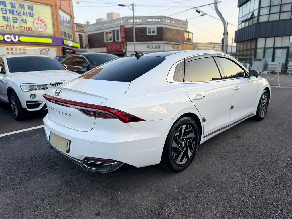 Hyundai Grandeur: 2020 г., 2.4 л, Типтроник, Гибрид, Седан: фото 6