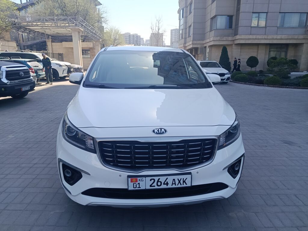 Kia Carnival: 2019 г., 2.2 л, Автомат, Дизель, Минивэн: фото 2