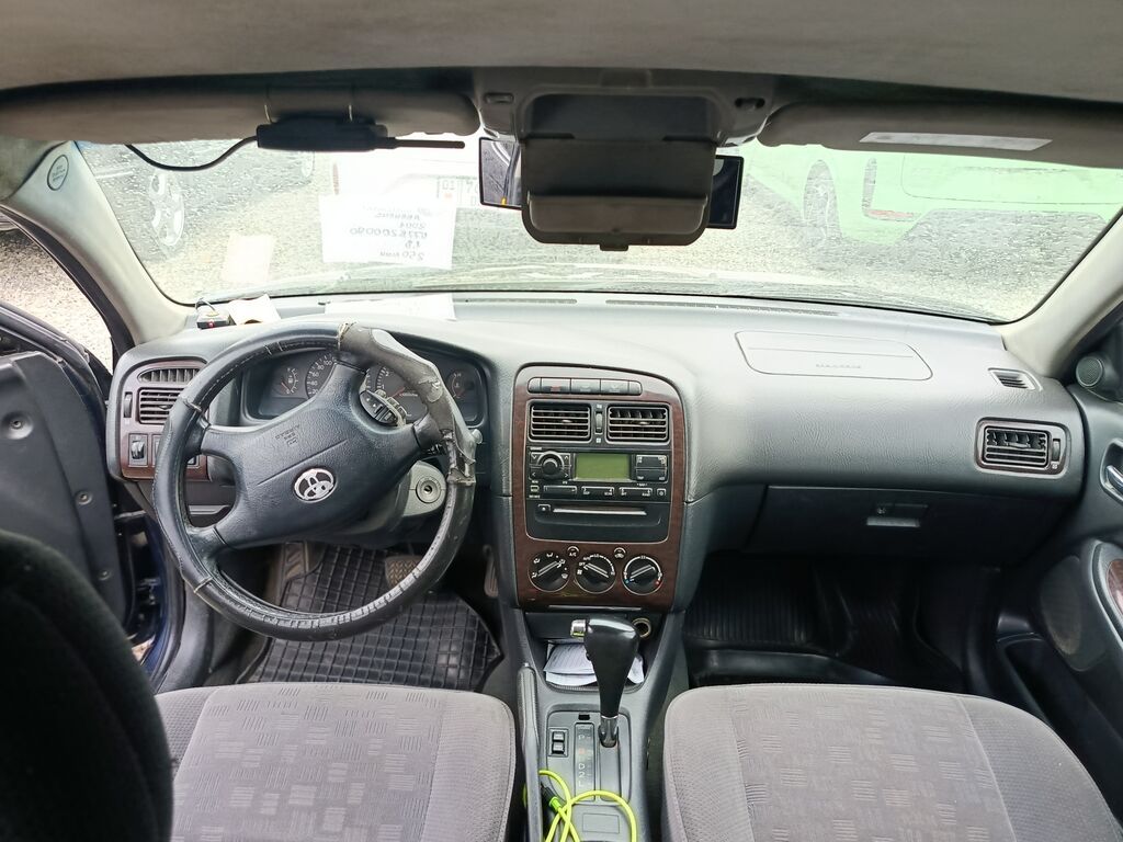 Toyota Avensis: 2001 г., 1.8 л, Автомат, Бензин, Лифтбек: фото 4