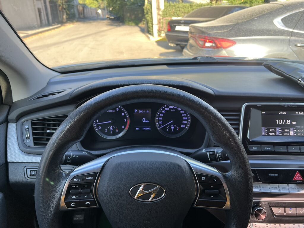 Hyundai Sonata: 2018 г., 2 л, Автомат, Газ, Седан: фото 5