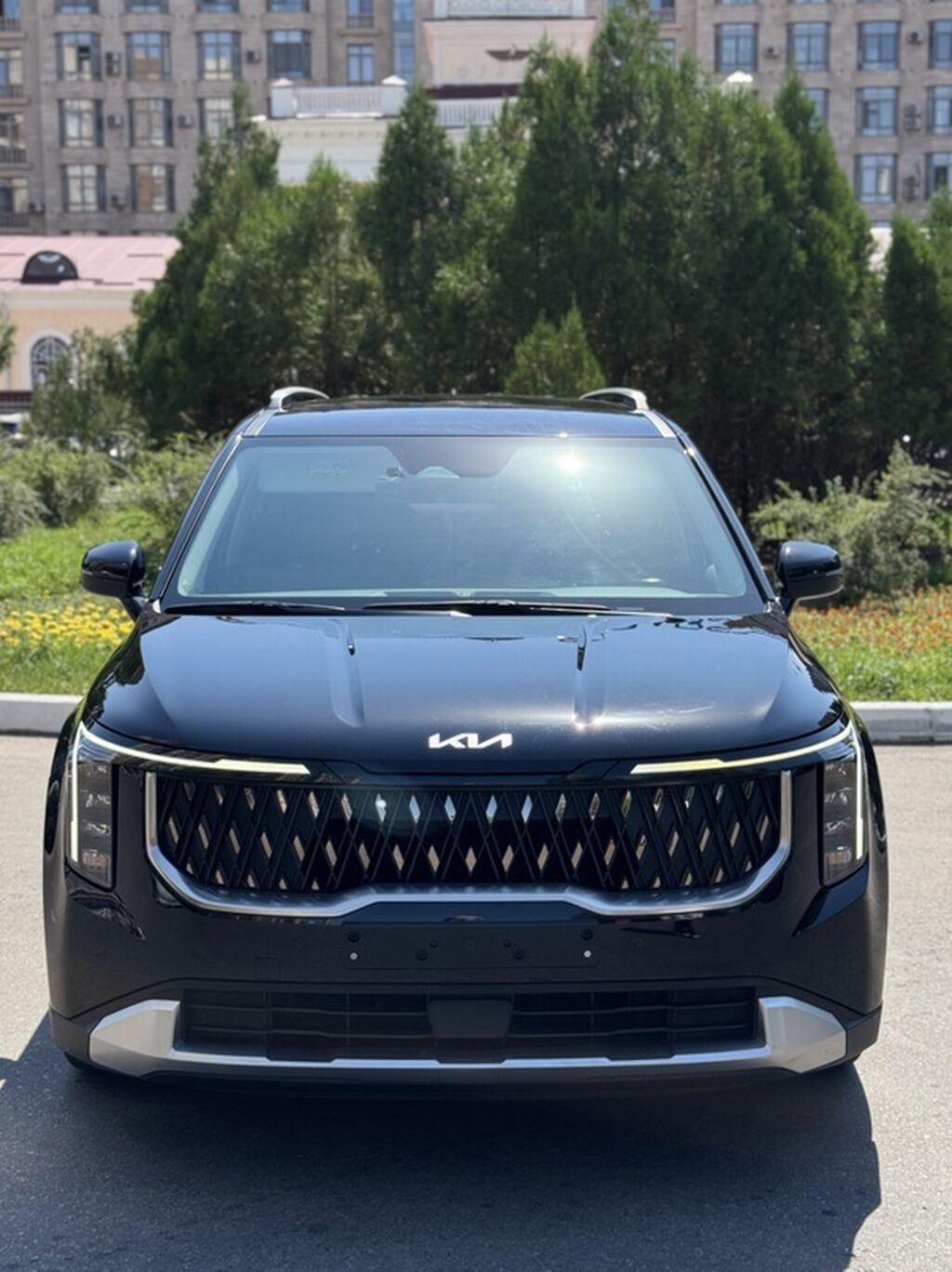 Kia Carnival: 2024 г., 3.5 л, Автомат, Бензин, Минивэн — фото 3