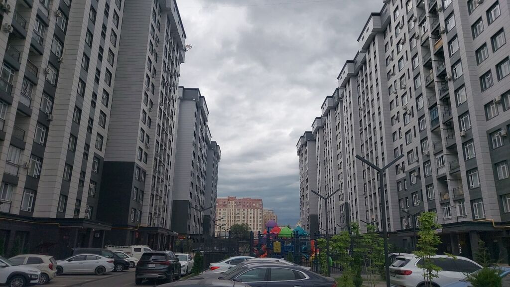 Продаётся современный комплект корпусной мебели для квартиры/дома в: фото 5