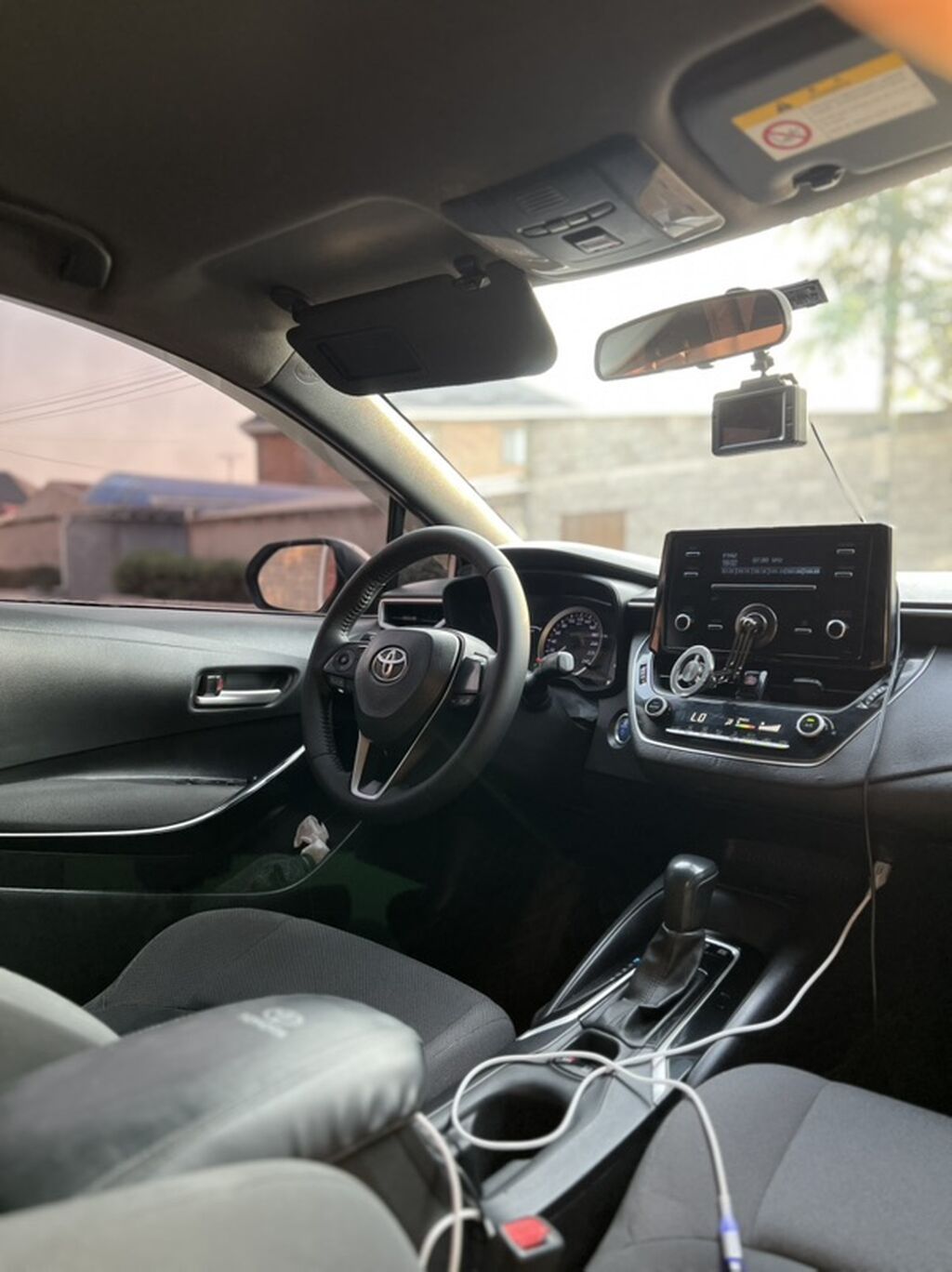 Toyota Corolla: 2020 г., 1.8 л, Вариатор, Гибрид, Седан: фото 6