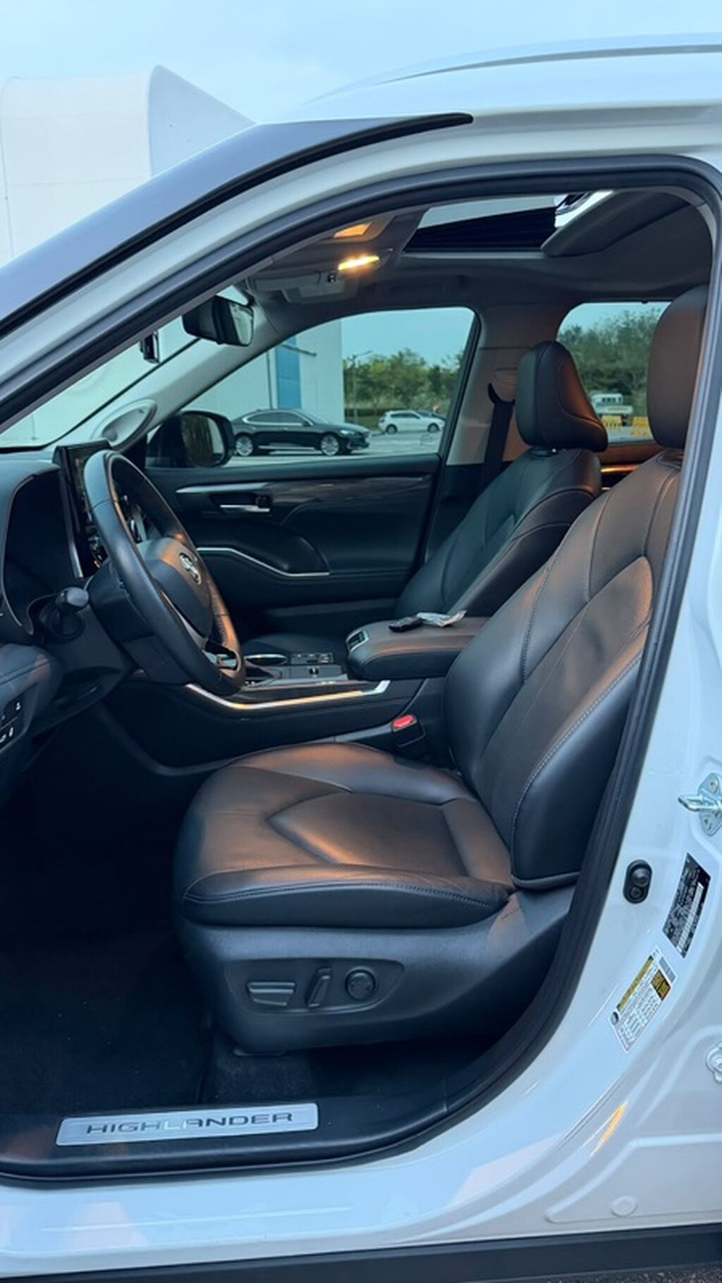 Toyota Highlander: 2023 г., Гибрид, Внедорожник: фото 8