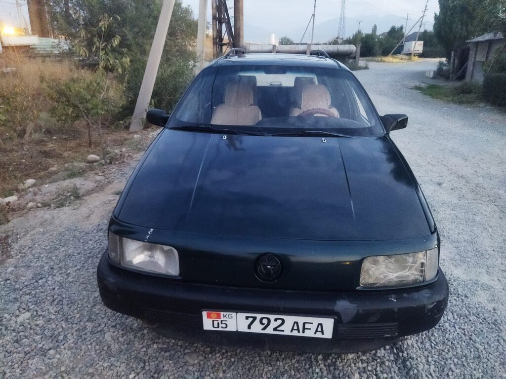 Volkswagen Passat Variant: 1992 г., 1.8 л, Механика, Бензин, Универсал: фото 6