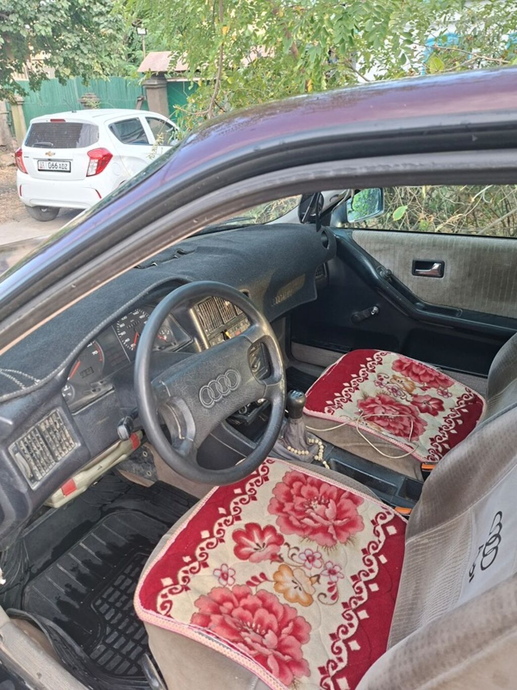 Audi : 1992 г., Седан: фото 5