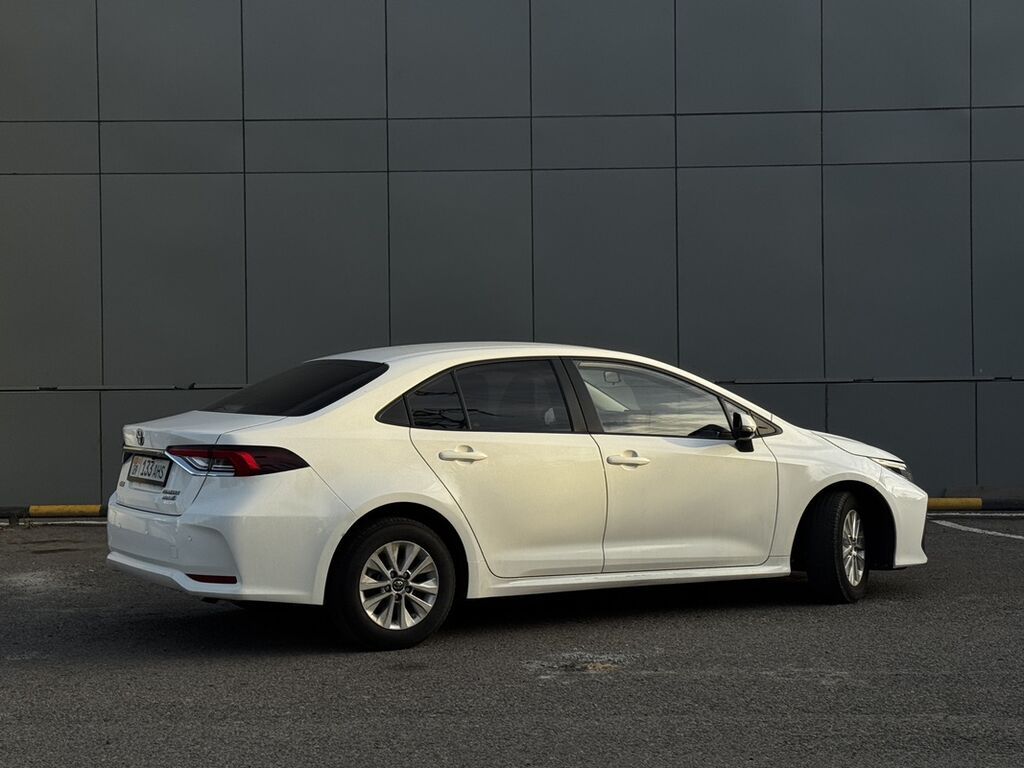 Toyota Corolla: 2022 г., 1.8 л, Гибрид, Седан: фото 8