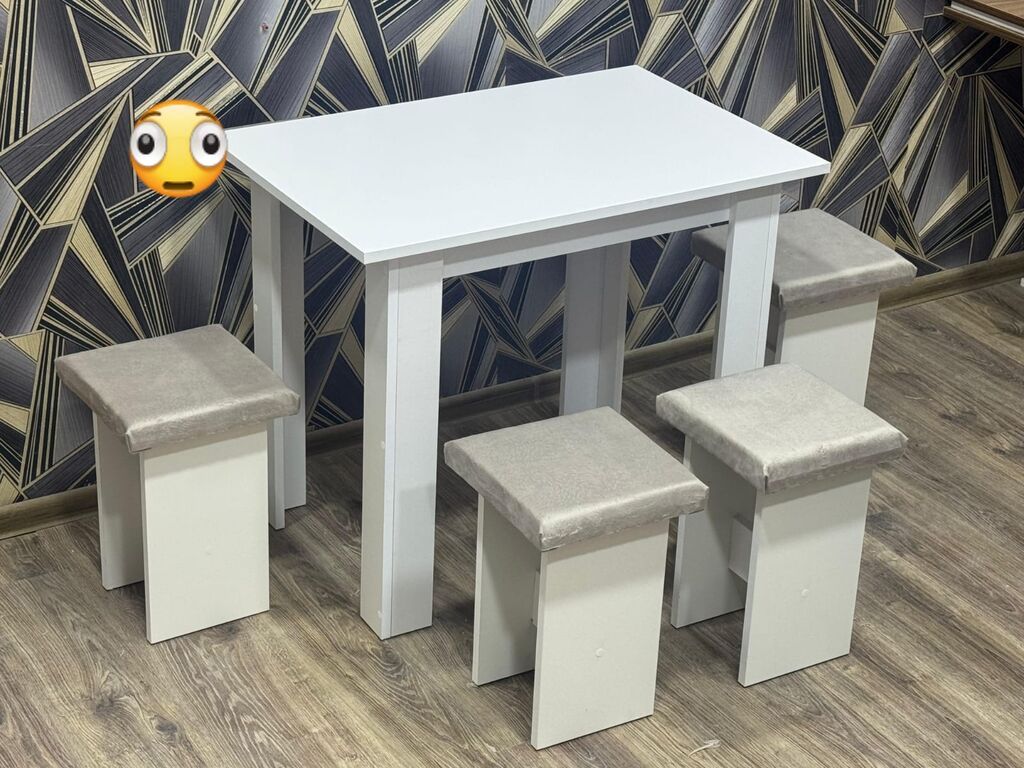 Ağ rəngli kompakt yemək dəsti - Tərkib: 1 ədəd düzbucaqlı masa + 4