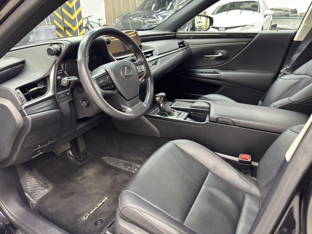 Lexus ES: 2021 г., 2.5 л, Вариатор, Гибрид, Седан: фото 5
