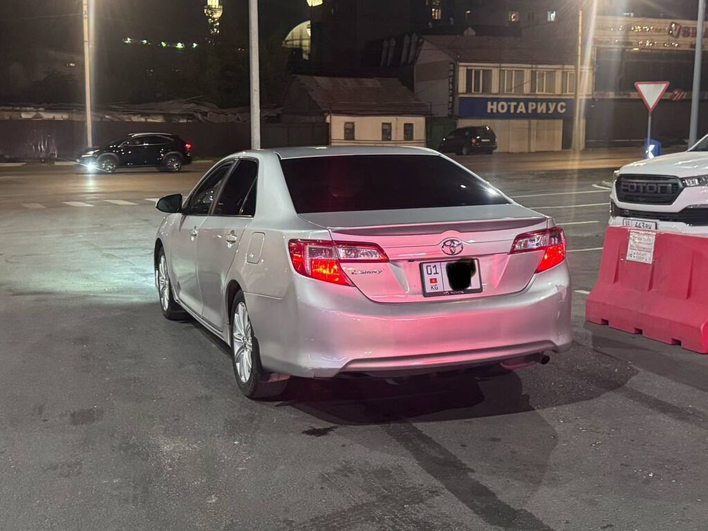 Toyota Camry: 2013 г., 2.5 л, Автомат, Бензин, Седан: фото 1