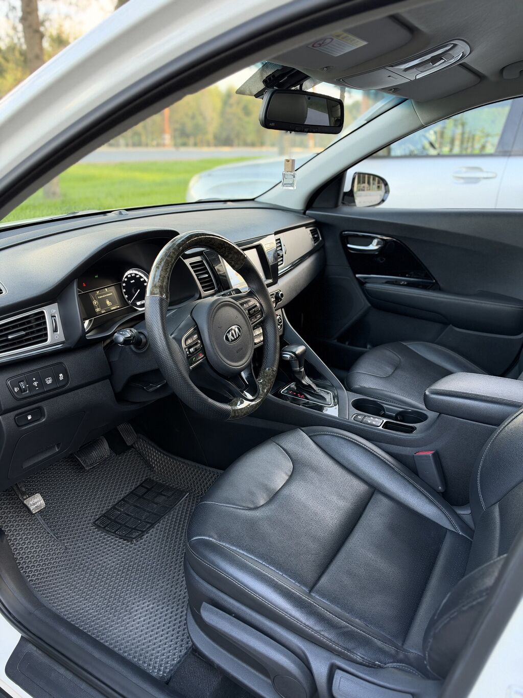 Kia Niro: 2019 г., 1.6 л, Автомат, Гибрид, Хэтчбэк: фото 7
