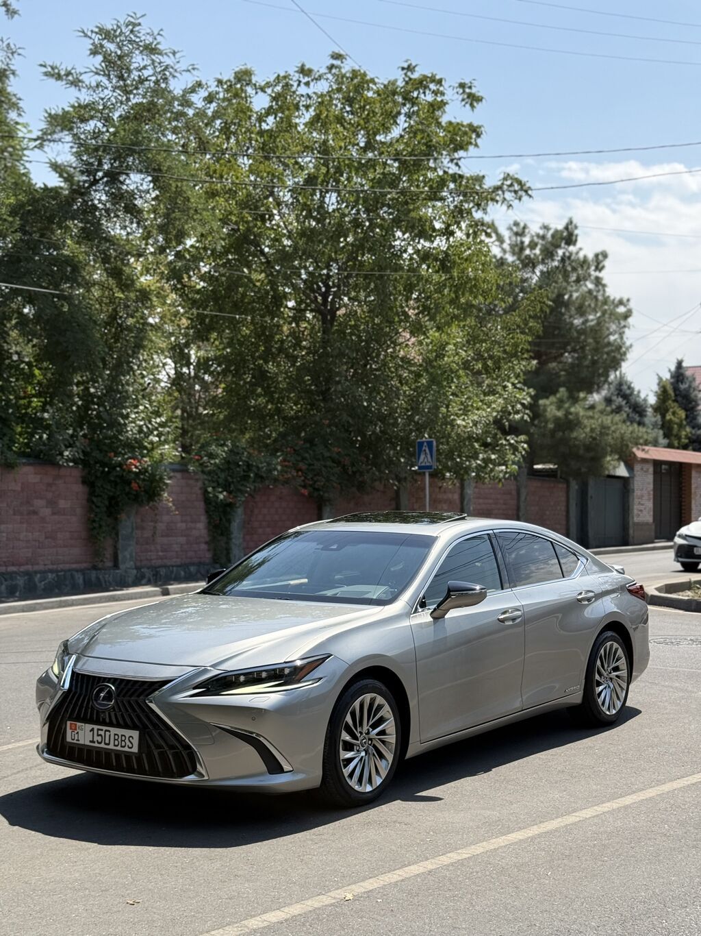 Lexus ES: 2021 г., 2.5 л, Автомат, Гибрид, Седан: фото 4
