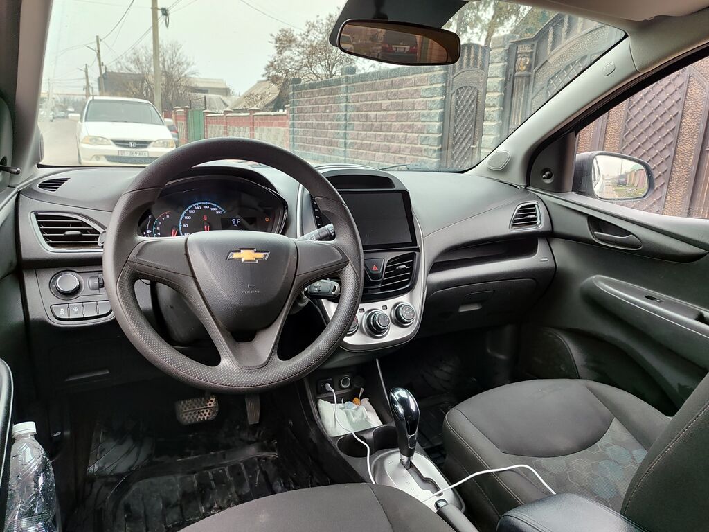Chevrolet Spark: 2018 г., 1 л, Вариатор, Бензин, Хэтчбэк — фото 7