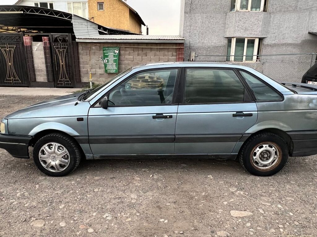 Volkswagen Passat: 1991 г., 2 л, Механика, Бензин: фото 4