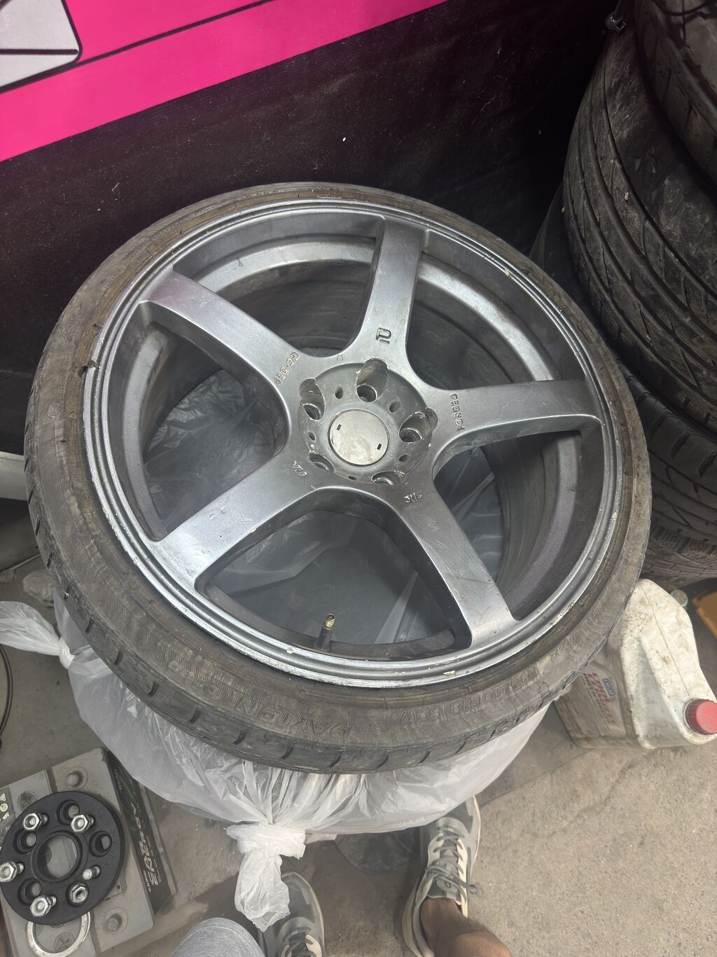 Диски R 18 перед 8,5 Зад 9,5 Один диск нужно варить Передние диски: фото 4