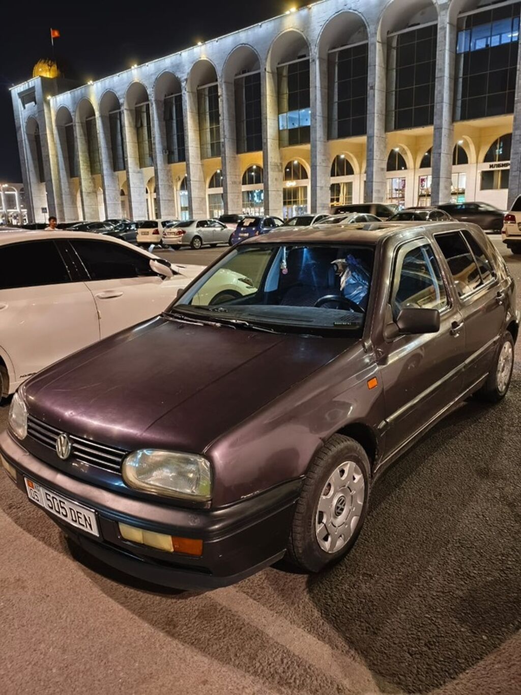 Volkswagen Golf: 1993 г., 1.6 л, Механика, Бензин, Хэтчбэк: фото 3