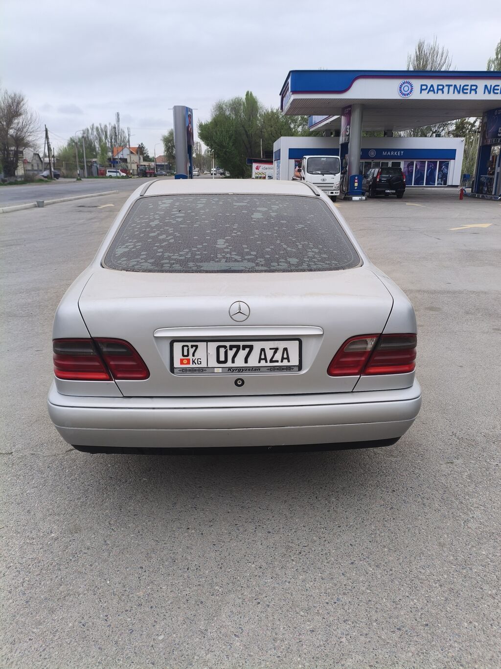 Mercedes-Benz E-Class: 1999 г., 2.4 л, Автомат, Бензин, Седан — фото 3