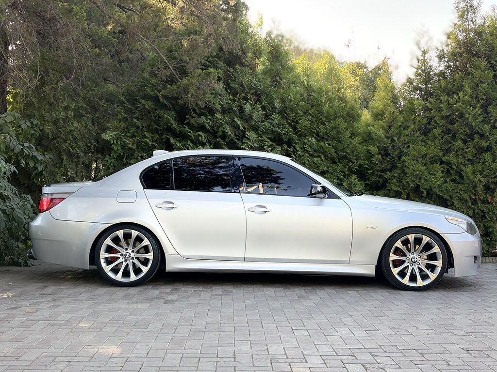 BMW 5 series: 2003 г., 3 л, Механика, Бензин, Седан: фото 2