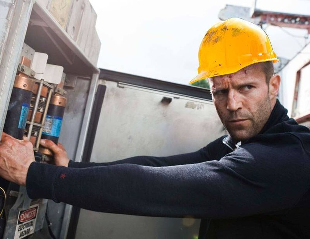 Работа. Завод. Цех, жумуш. Электрик. На: Договорная ᐈ Электрики ...