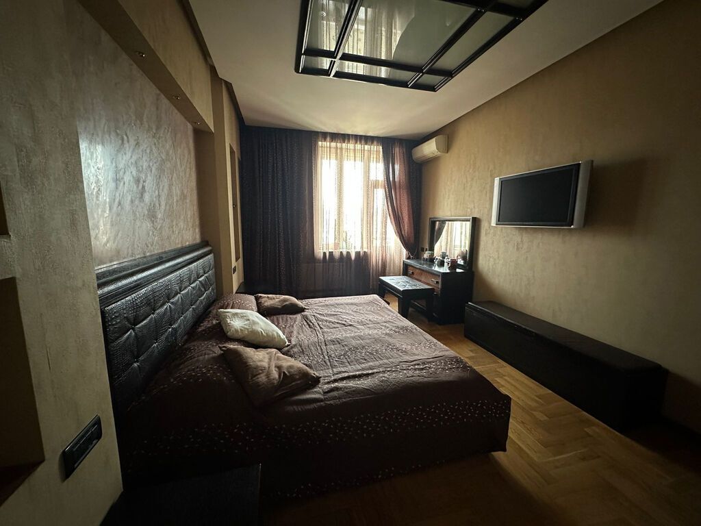 3 otaqlı, Yeni tikili, 172 kv. m