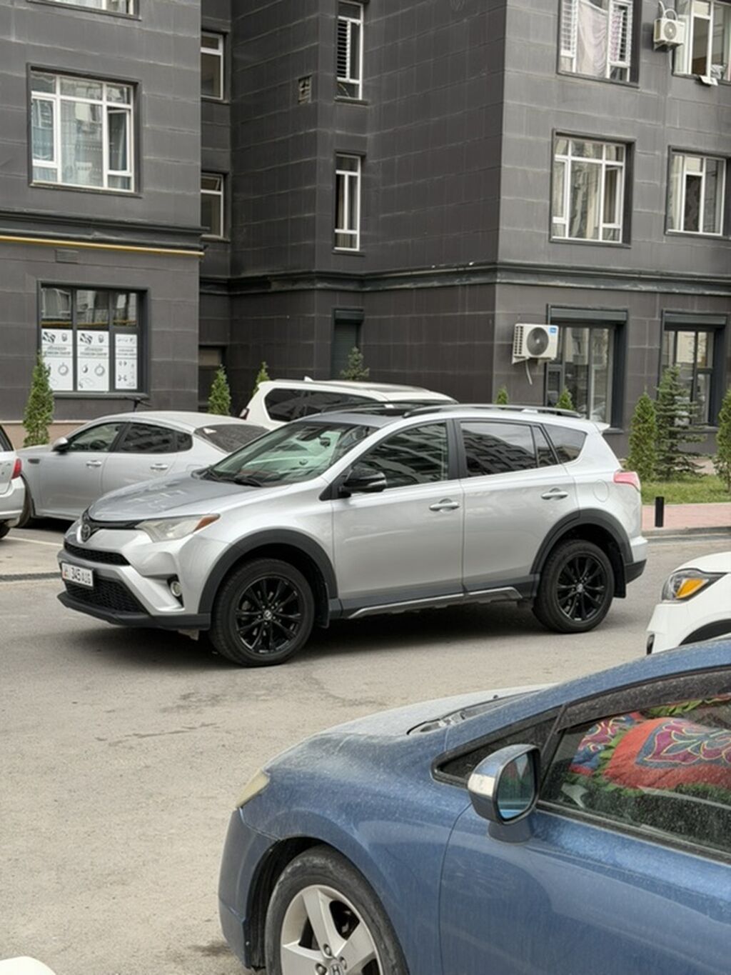 Toyota RAV4: 2018 г., 2.5 л, Автомат, Бензин, Кроссовер: фото 5
