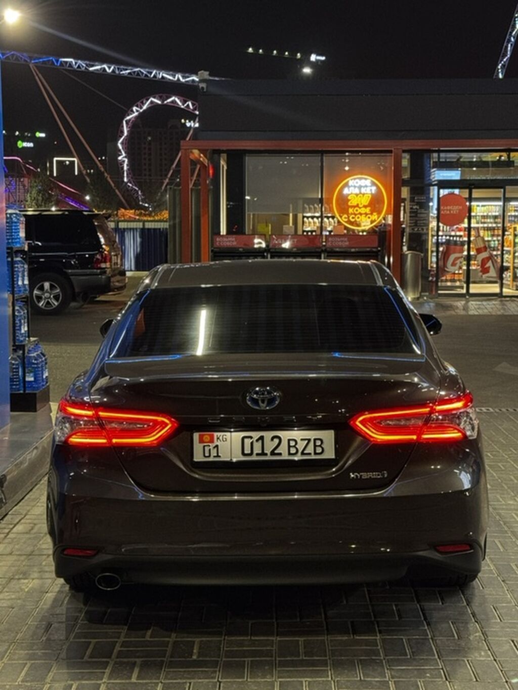 Toyota Camry: 2019 г., 2.5 л, Вариатор, Гибрид, Седан: фото 4