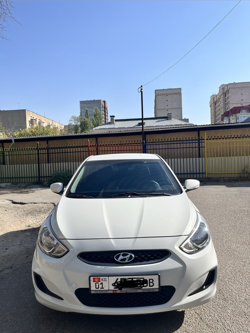 Hyundai Accent: 2018 г., 1.4 л, Автомат, Бензин, Седан: фото 2