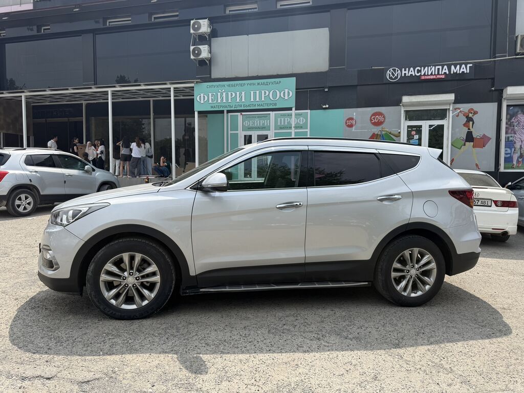 Hyundai Santa Fe: 2017 г., 2 л, Автомат, Дизель, Кроссовер: фото 3