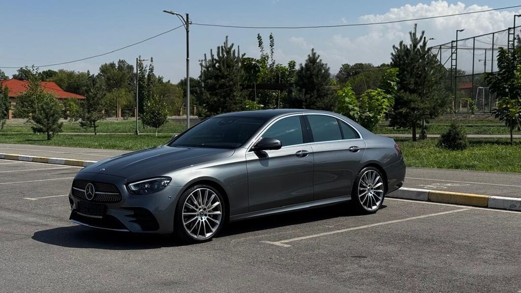 Mercedes-Benz E-Class: 2022 г., 2 л, Автомат, Бензин, Седан: фото 3