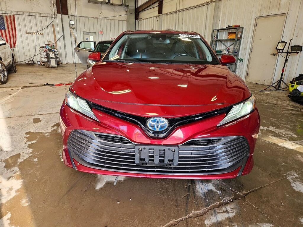 Toyota Camry: 2020 г., 2.5 л, Автомат, Гибрид, Седан: фото 5