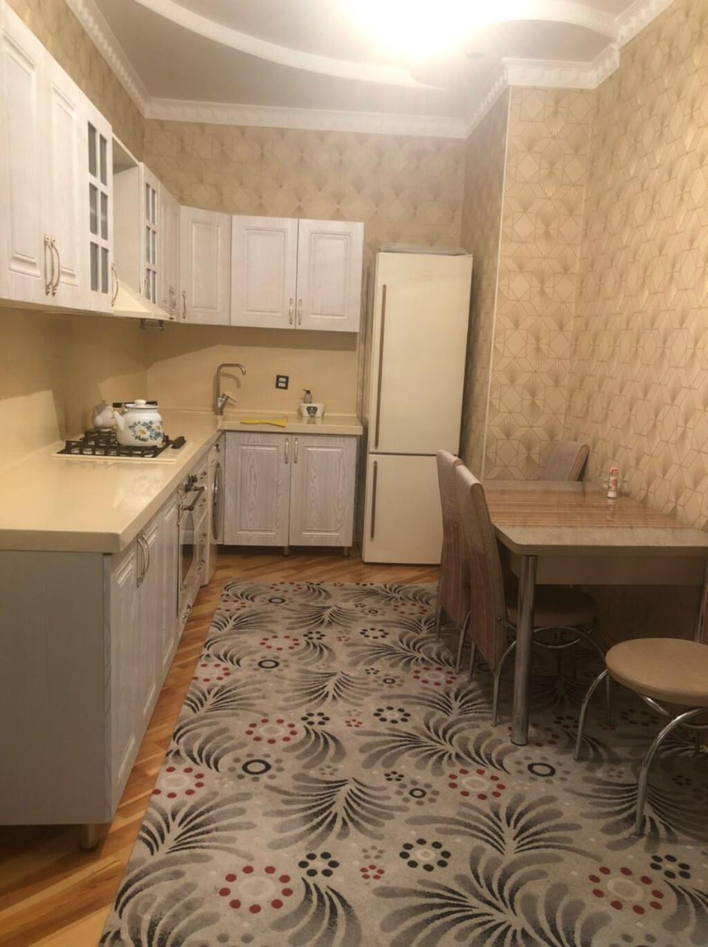 5 otaqlı, 172 kv. m, Kredit yoxdur, Orta təmir