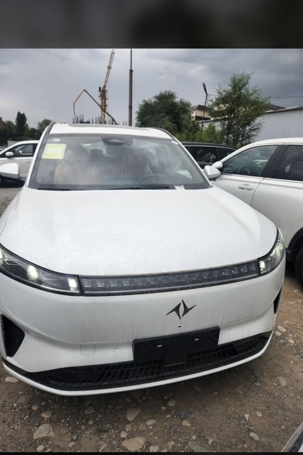 Dongfeng : 2025 г., 1.5 л, Автомат, Гибрид, Внедорожник: фото 1