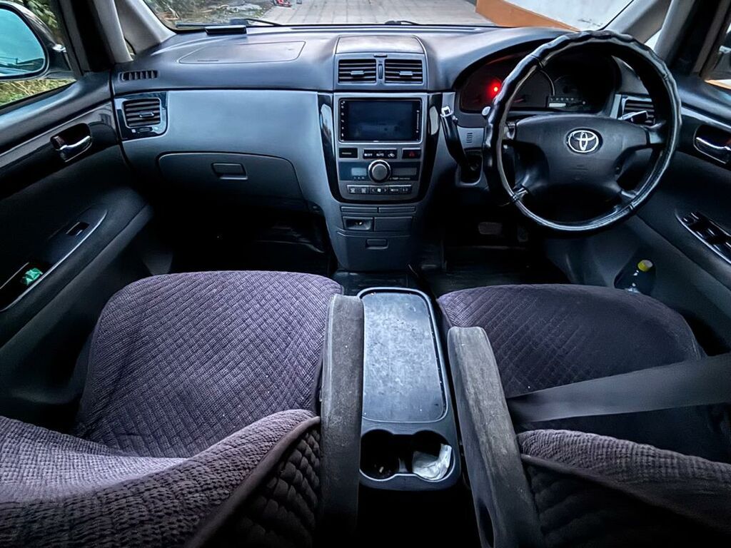 Toyota Ipsum: 2002 г., 2.4 л, Бензин, Минивэн: фото 4