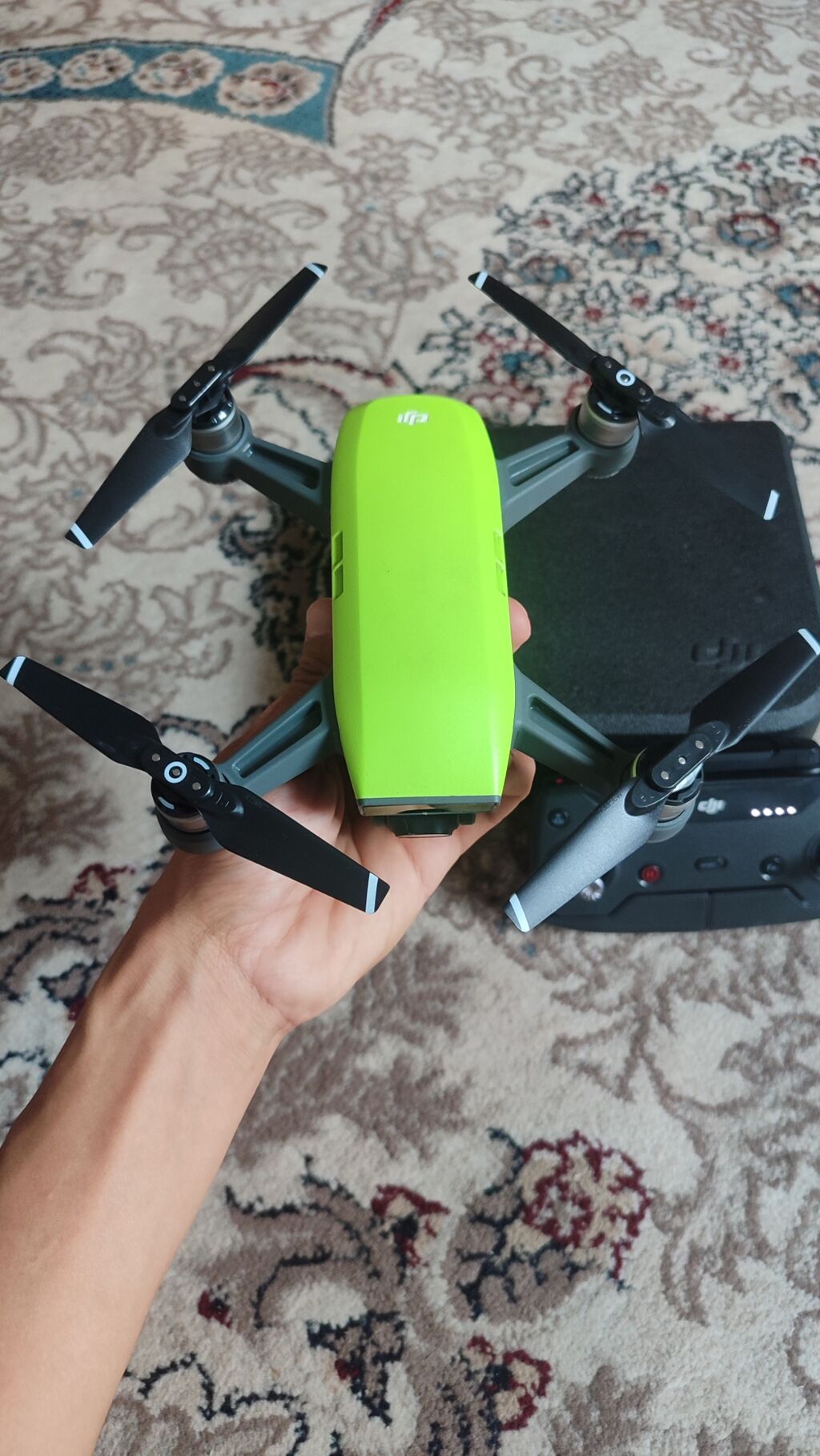 DJI Spark (зелёный) с пультом дистанционного управления Компактный: фото 2