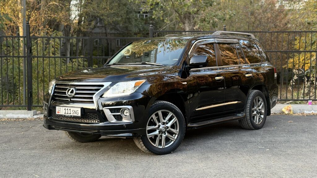Lexus LX: 2010 г., 5.7 л, Автомат, Газ, Внедорожник: фото 1