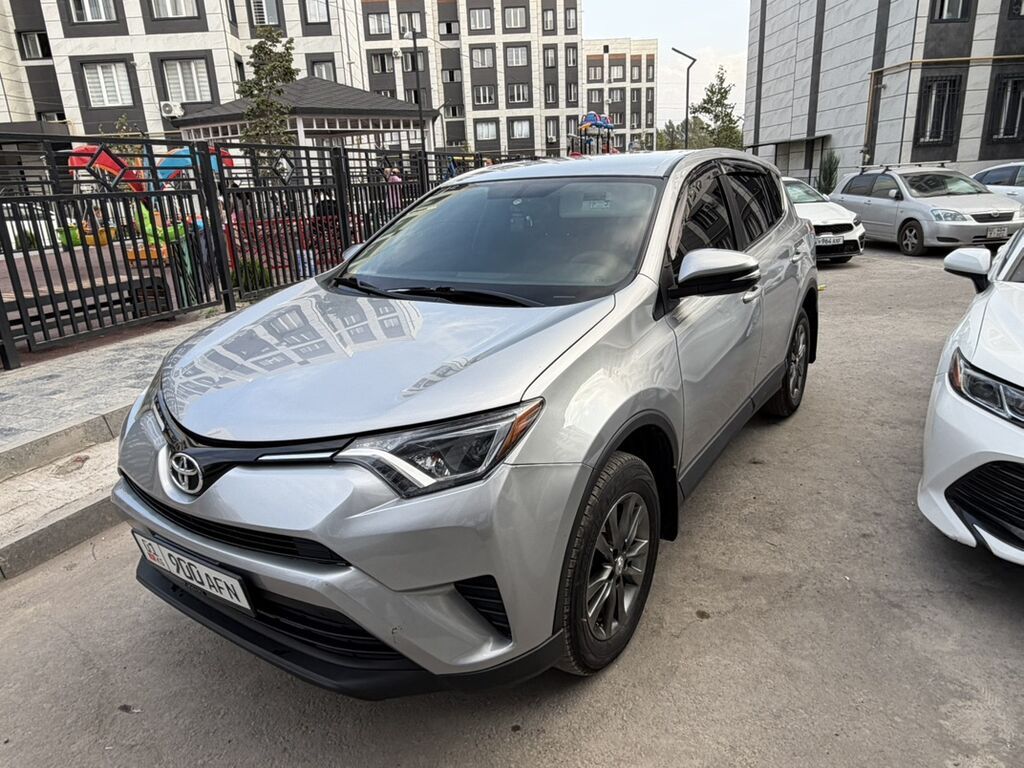 Toyota RAV4: 2016 г., 2.5 л, Автомат, Бензин, Кроссовер: фото 1