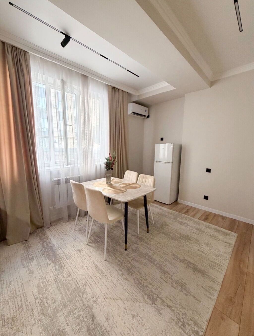 2 комнаты, 60 м², Кара-Жыгач ж/м Элитка, 2 этаж, Дизайнерский ремонт: фото 3