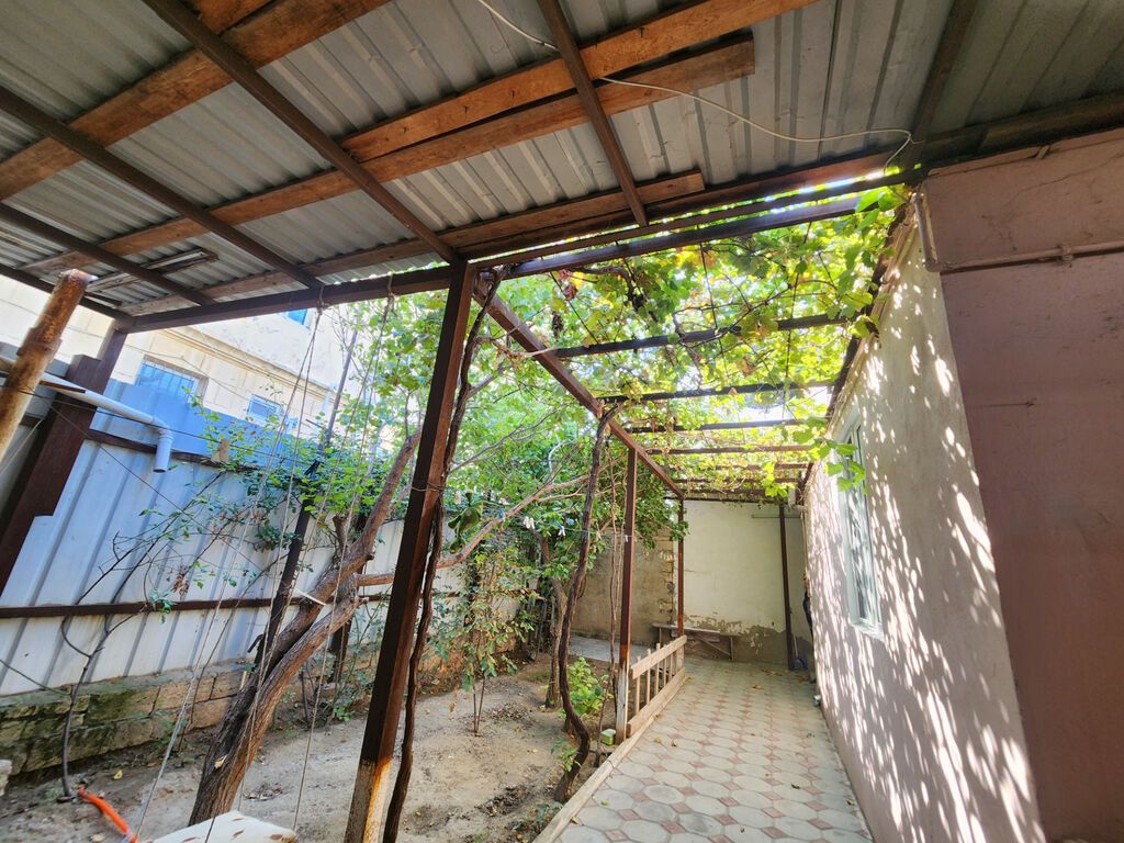 4 otaqlı, 93 kv. m, Orta təmir