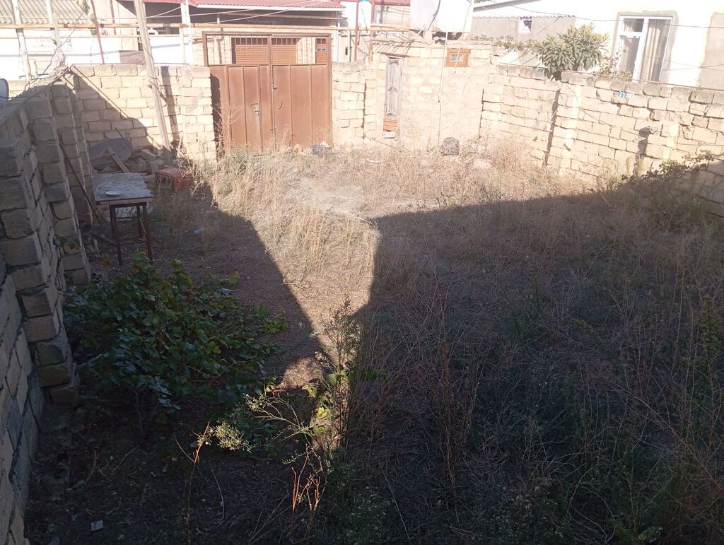 Binəqədi qəs. 3 otaqlı, 300 kv. m, Kredit yoxdur, Təmirsiz